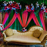 Zaiqa Restaurant Dentro