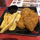 Red Robin Gourmet Burgers food