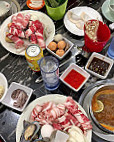 Hot N Roll Hot Pot food