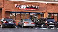 Ivoire Market Cuisine outside