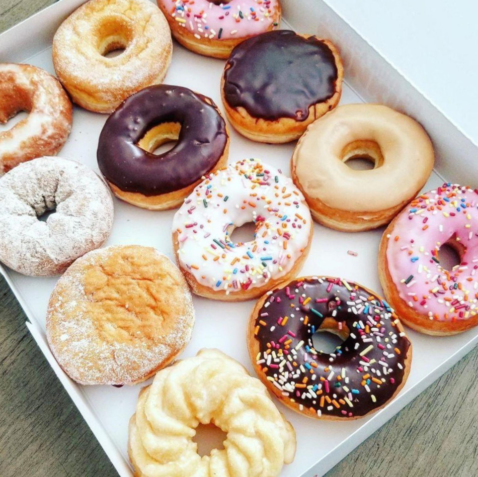 DUNKIN' DONUTS