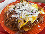 Los Chilaquiles Mexican Grill food