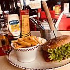 Sam Kullman's Diner food