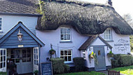 The Bakers Arms outside