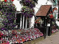 Nag's Head Pub outside