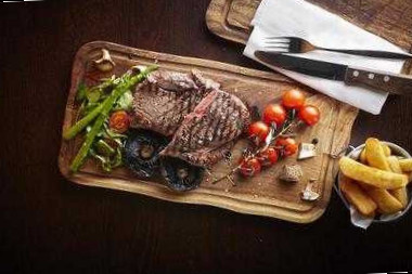 Old House Pub & Kitchen