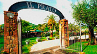 Il Prato outside