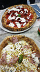 Signorpizza Draghetto food