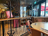 Zizzi inside