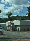 Honey Dew Donuts outside