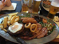 The Three Horseshoes food