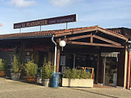 Le Plaisancier outside