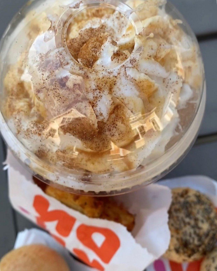 DUNKIN' DONUTS
