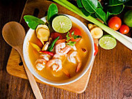 Ezie Tomyam food