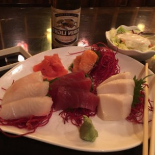 Sake House Japanese Grill & Sushi Bar