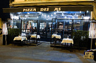 Pizza des as inside