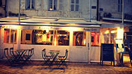 Le Bistrot des Pecheurs inside