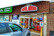 Papa Johns Pizza outside