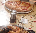 Bella Pizza And Pasta food