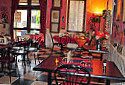 Le Bistrot De Pierrerue inside