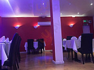 Le Raj Of Tilbury inside