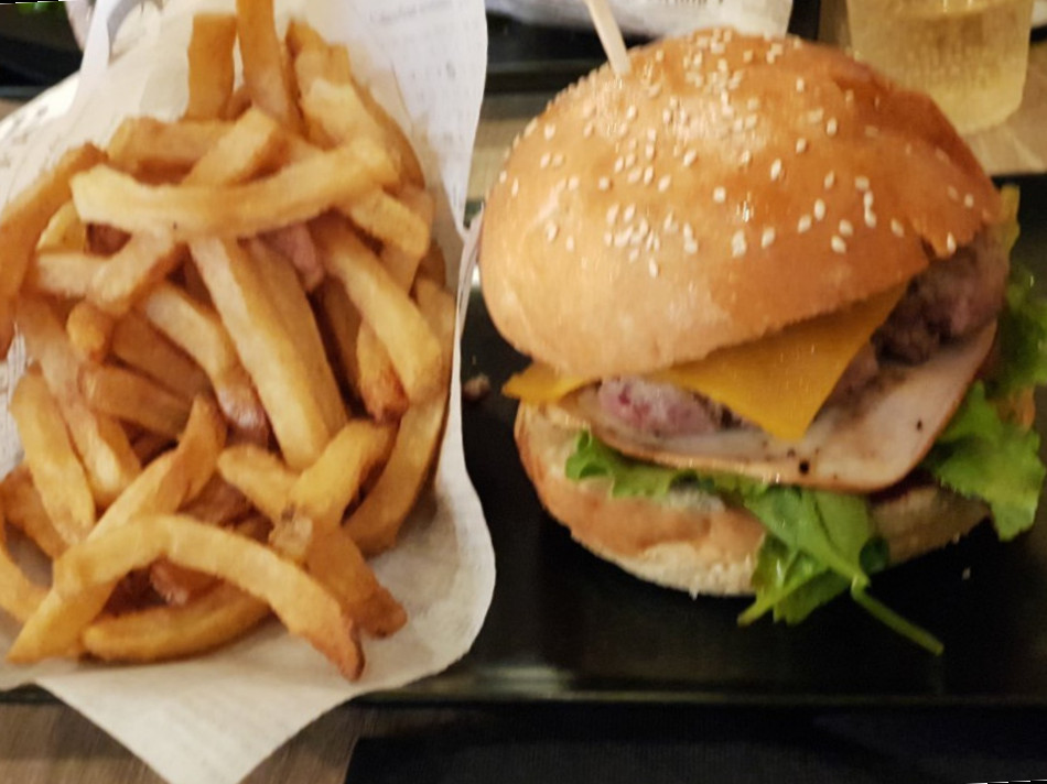 Burgers & Bagels