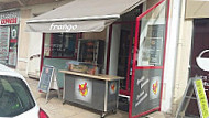 Frango, Poulet Rôti outside