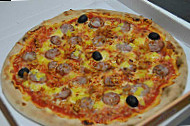 Pizza D'elea food