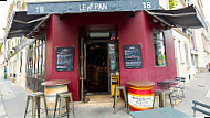 Le Petit Pan inside