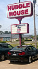 Huddle House outside