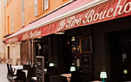 Le Tire Bouchon inside