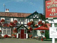 The Ship Inn outside