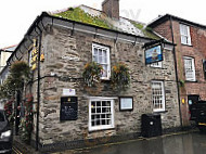 The Ship Inn outside