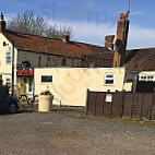 The Wheel Inn inside