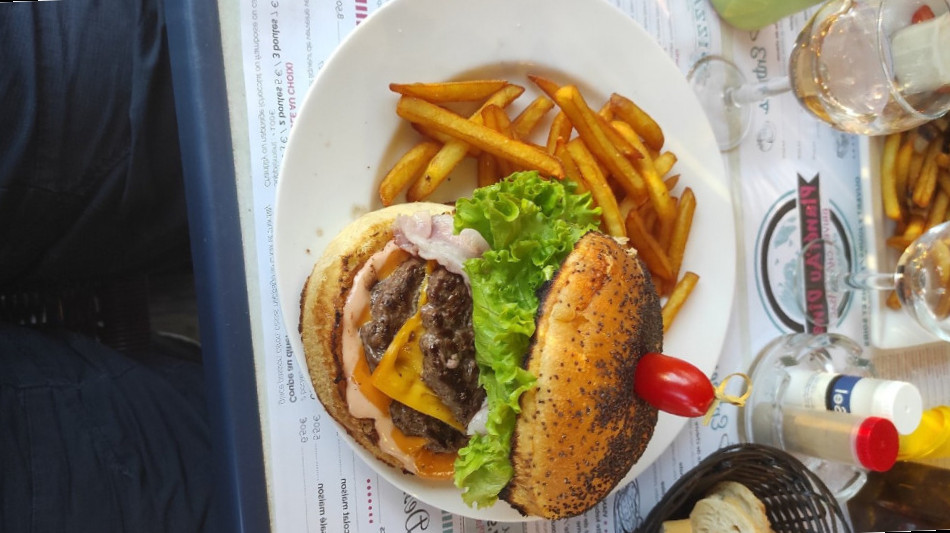 restaurant image