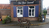 Au Bon Accueil outside