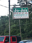 Jo-jo's Pizza outside