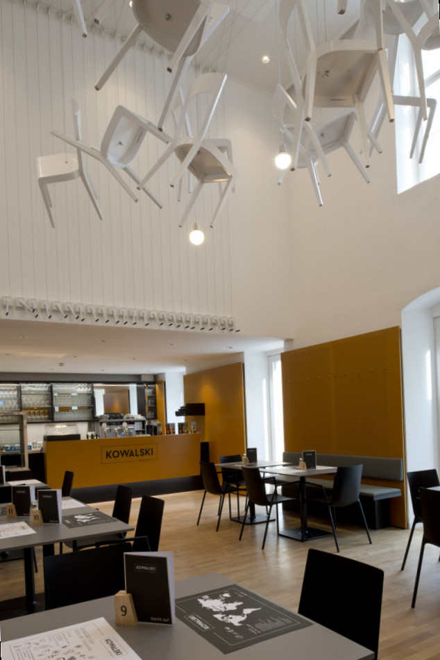 restaurant image