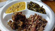 Hog Wild B-q food