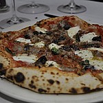 La Pizza Fresca Ristorante food