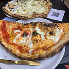 La Bottega Della Pizza food