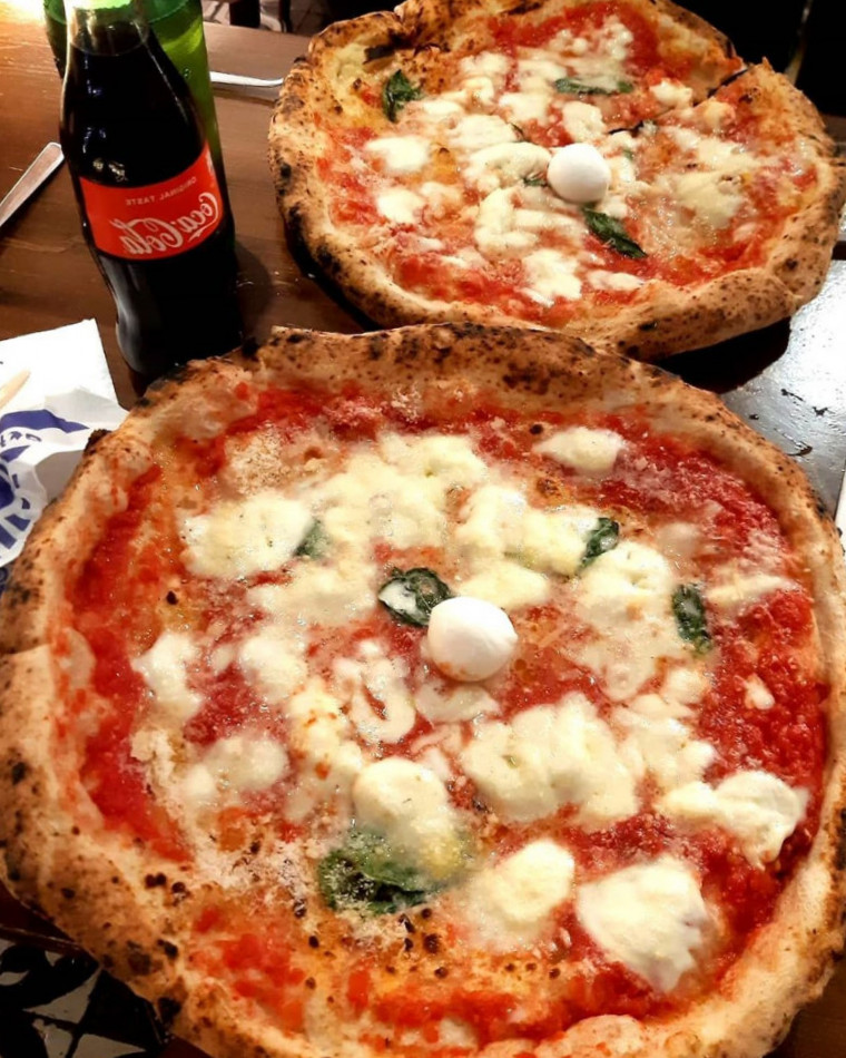 Pizza Napoli