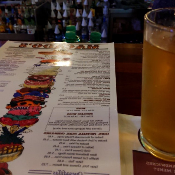 Macado's Bar