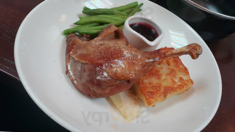 restaurant image