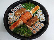 Yi Sushi food