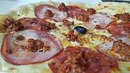 Pizza Laurent Stéphanie Et Laurent Carbajales food