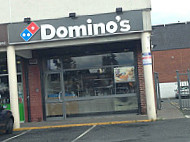 Domino's outside