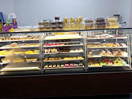 Waack’s Roberts Ave Bakery food