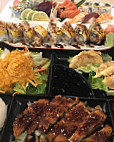 Sushi Nami Royale food