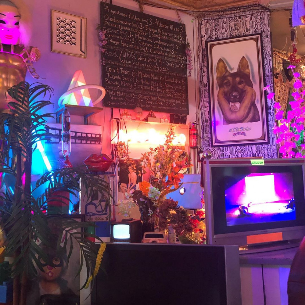 restaurant image